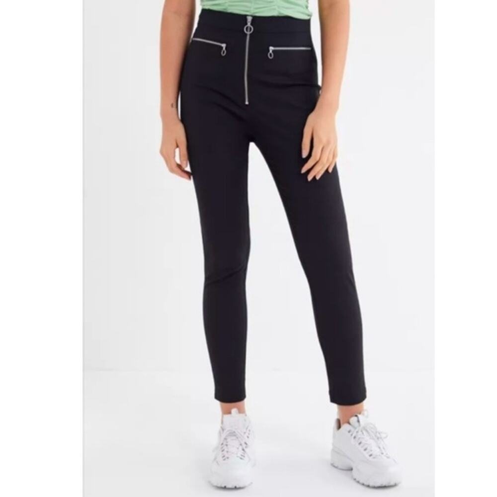 UO Urban Outfitters Black Susie High-Waisted Cropped Zip-Front Pants - Picture 2 of 5